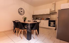 Appartement Tout Equipe Pour 6 Personnes A 15Min Des Plages